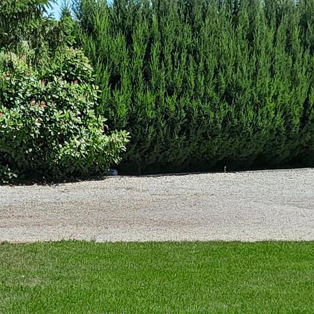 Les Roulottes Hotell Pouilly-sur-Vingeanne Exteriör bild